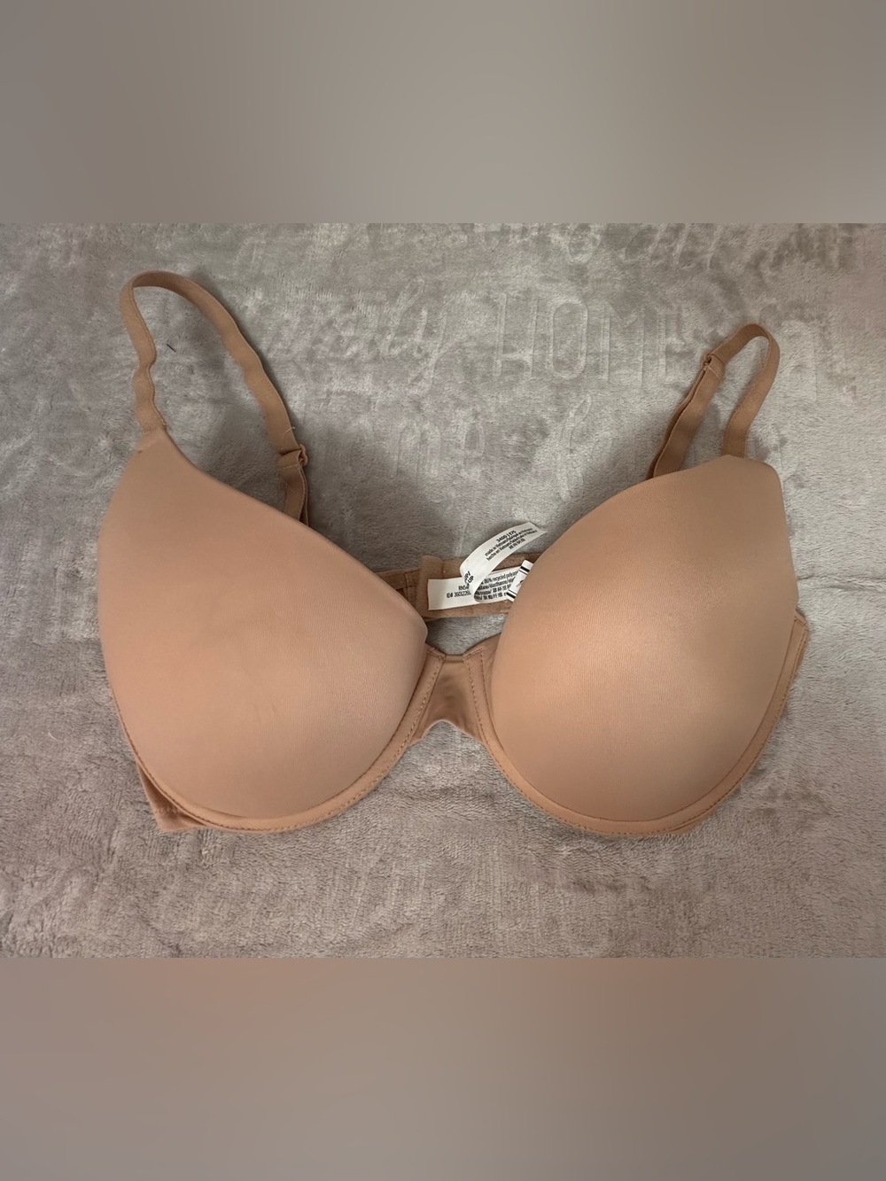 NWT PINK Victoria’s Secret Wear Everywhere Push-Up Bra - 34DD
Item